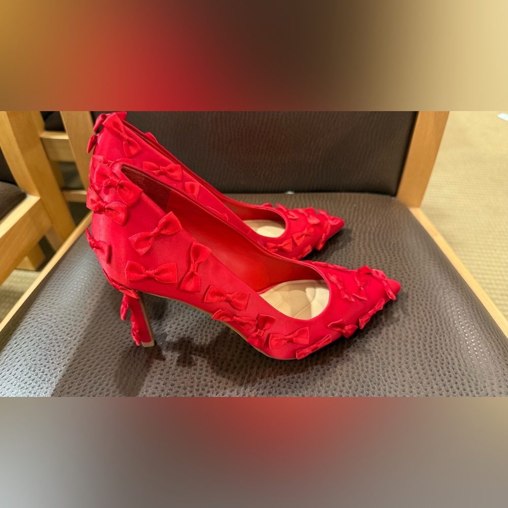 Gianni Bini Serena Satin Mini Bows Pointed Toe Pumps - Picture 7 of 7